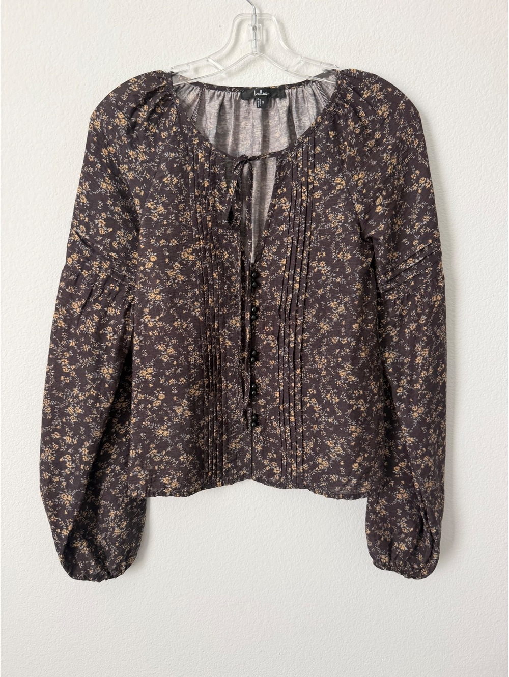Lulus Ditsy Floral Long Sleeve Button Front Tie Neck Peasant Blouse Size S